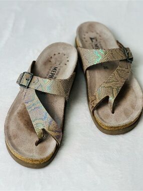 Mephisto Helen Sandals  Iridescent Snake Embossed Leather  Sandals Size 36 or 6